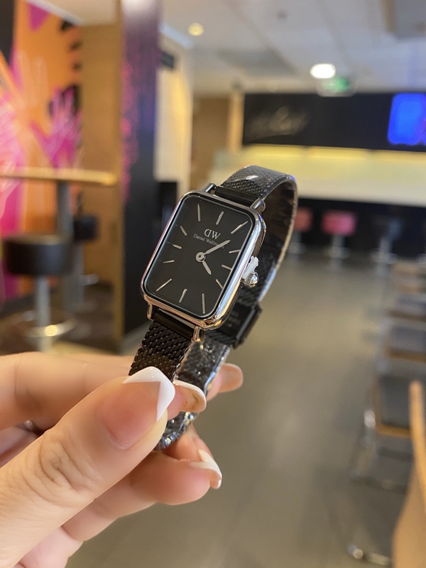 ブランド時計側面デザイン